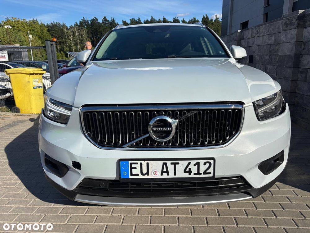 Volvo XC 40 T4 AWD Geartronic Momentum Pro - 8