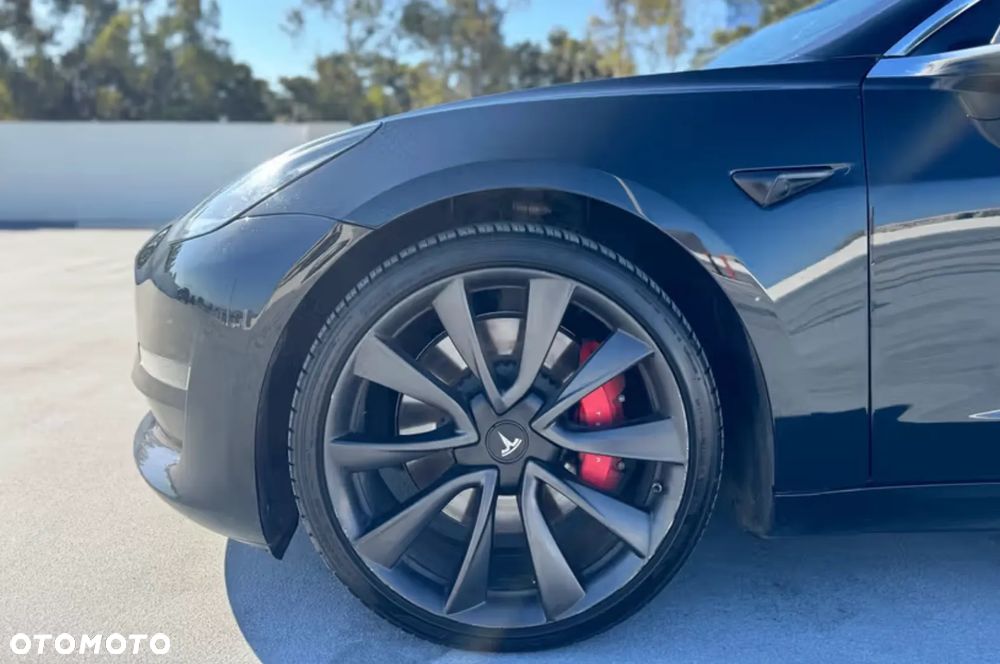 Tesla Model 3 Langstreckenbatterie Allradantrieb Dual Motor Performance - 19