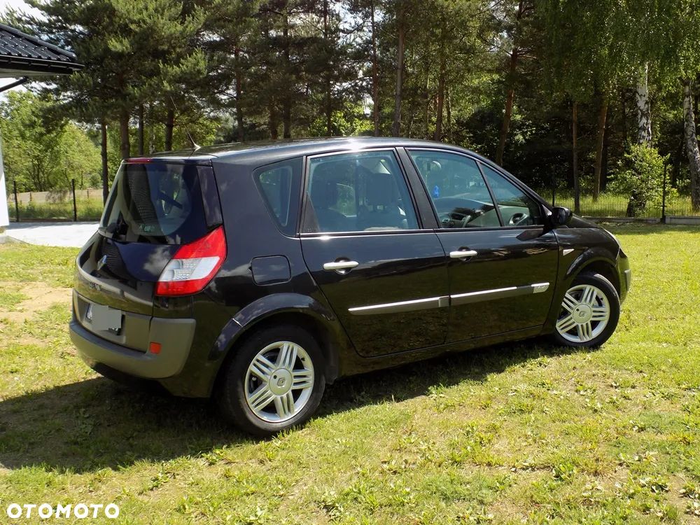 Renault Scenic 1.6 16V Luxe Privilege - 4