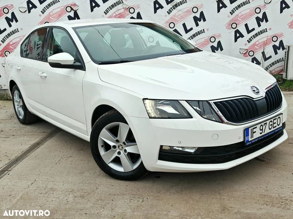 Skoda Octavia 1.6 TDI DSG Ambition - 1