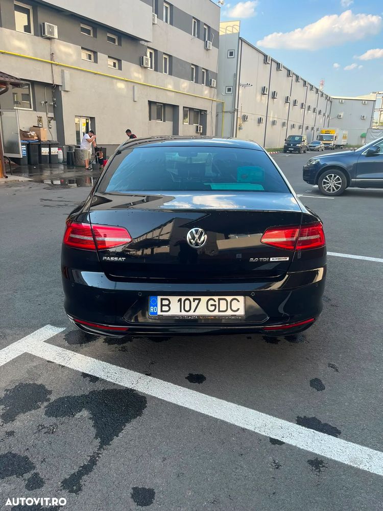 Volkswagen Passat 2.0 TDI DSG Highline - 8