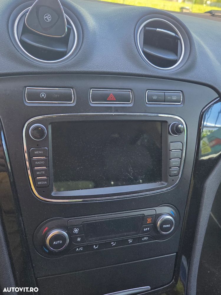 Ford Mondeo - 12
