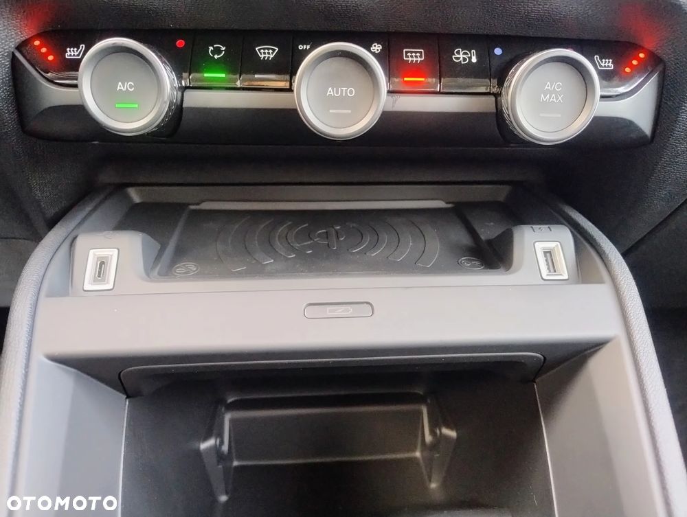 Citroën C4X 1.2 mHEV Max eDCT6 - 19