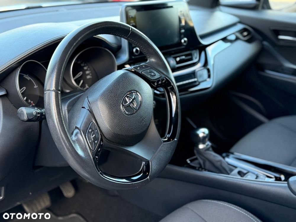 Toyota C-HR - 11