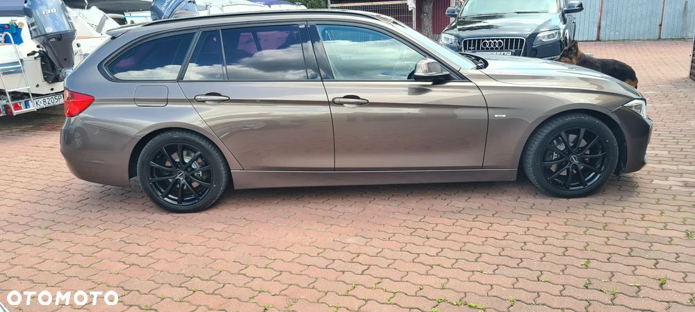 BMW Seria 3 320d - 4