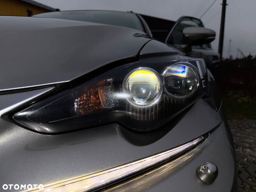 Lexus IS 300h Prestige - 33