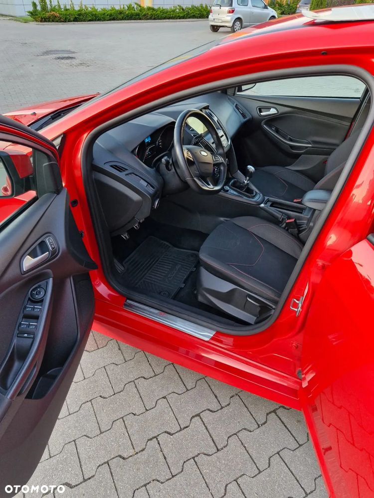 Ford Focus 1.0 EcoBoost ST-Line - 10