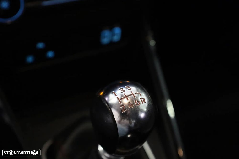 Ford EcoSport 1.0 EcoBoost ST-Line Plus - 37