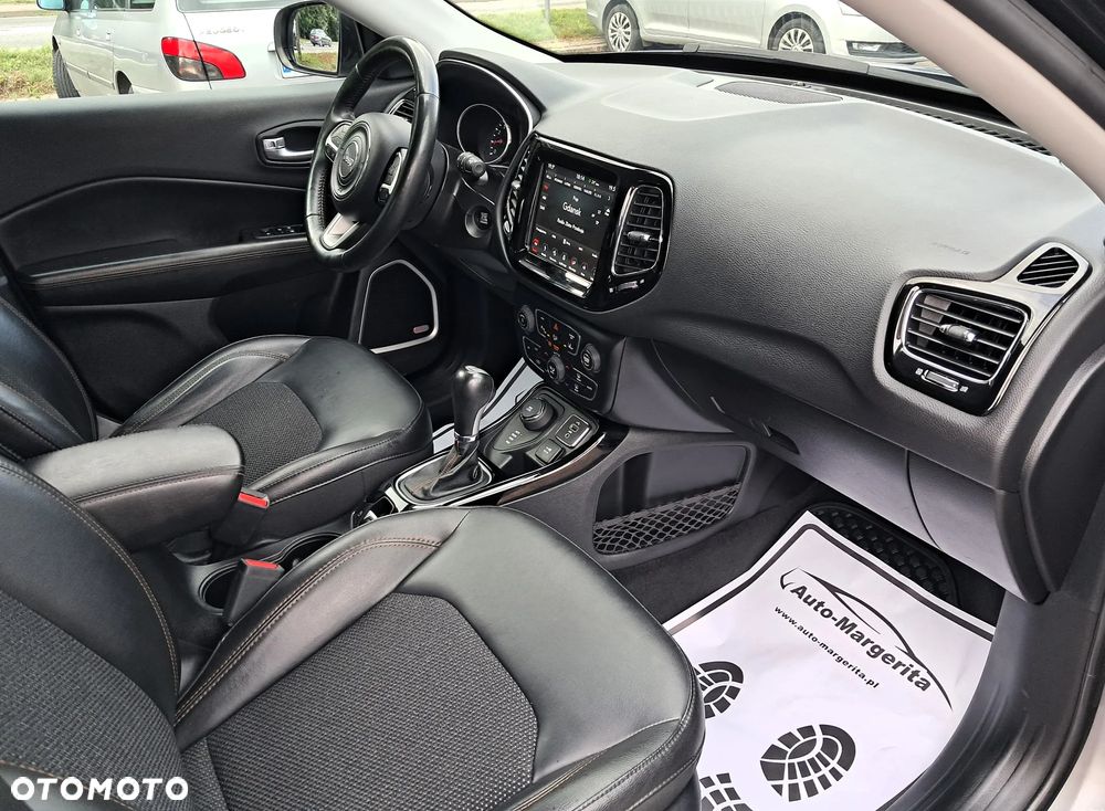 Jeep Compass 1.4 TMair Limited 4WD S&S - 29