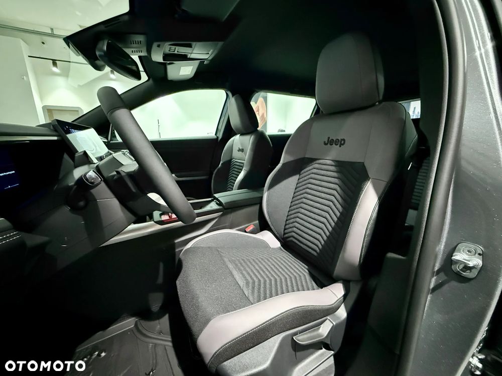Jeep Compass 1.2 T3 mHEV Altitude FWD DCT - 18