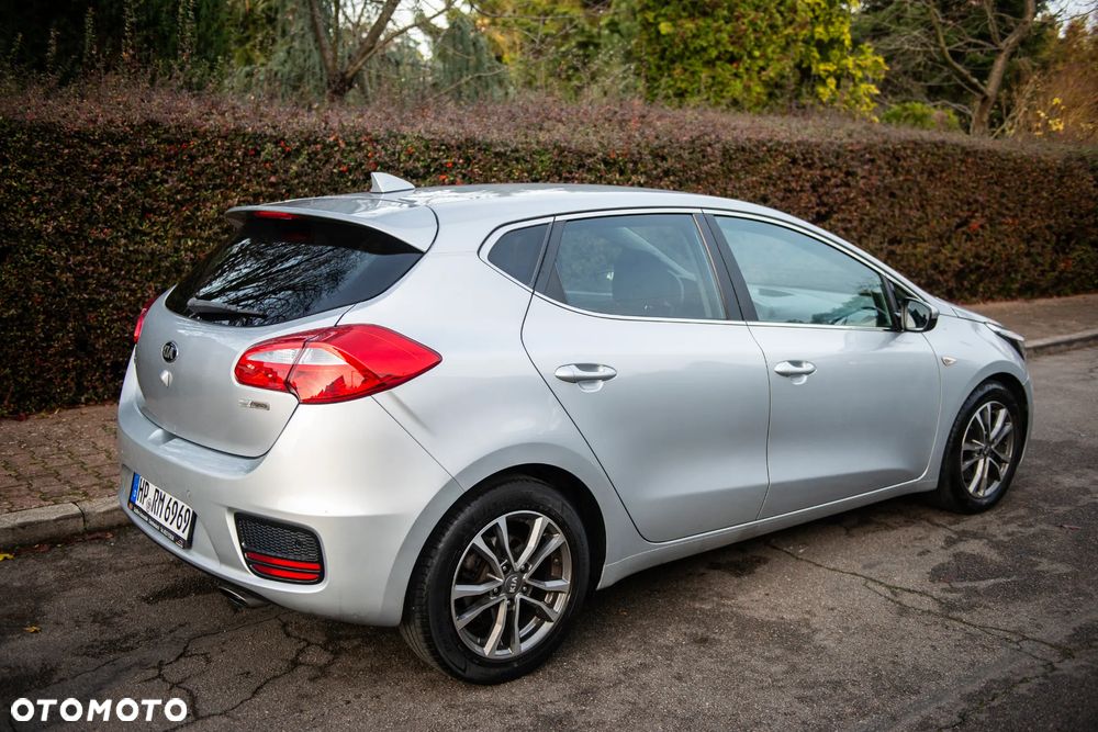 Kia Ceed 1.6 GDI Dream-Team Edition - 5