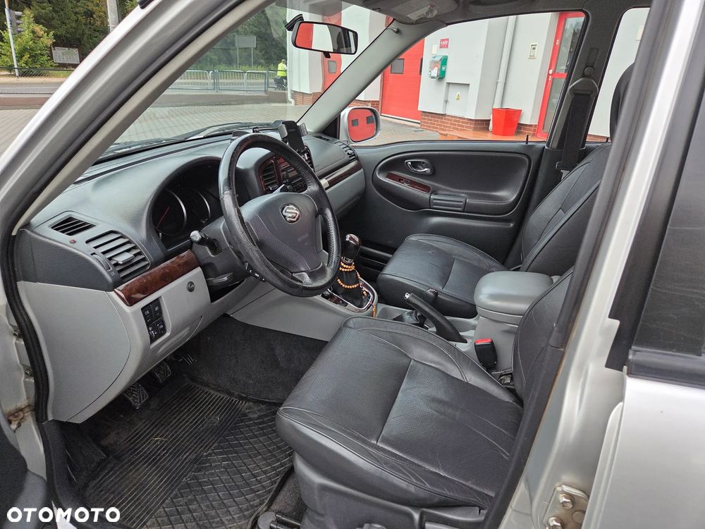 Suzuki Grand Vitara 2.0 Special Edition - 17