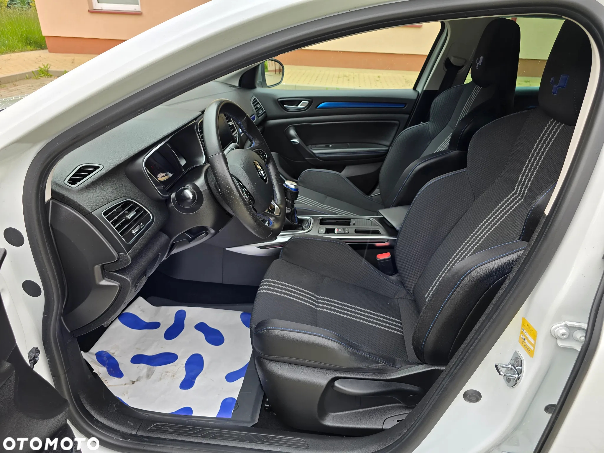 Renault Megane ENERGY TCe 130 GT LINE - 16