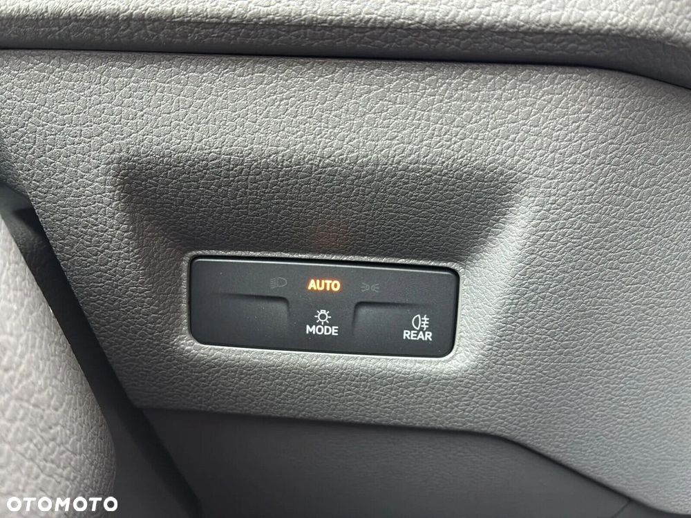 Volkswagen Crafter 35 Furgon L4H3, 2.0 TDI 140 KM, Wysoki dach, r. o. 4490mm - 30