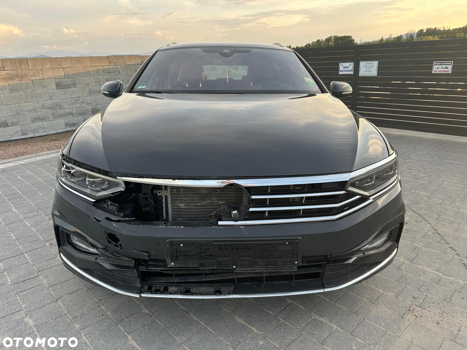 Volkswagen Passat Variant 2.0 TDI SCR DSG R-Line - 3