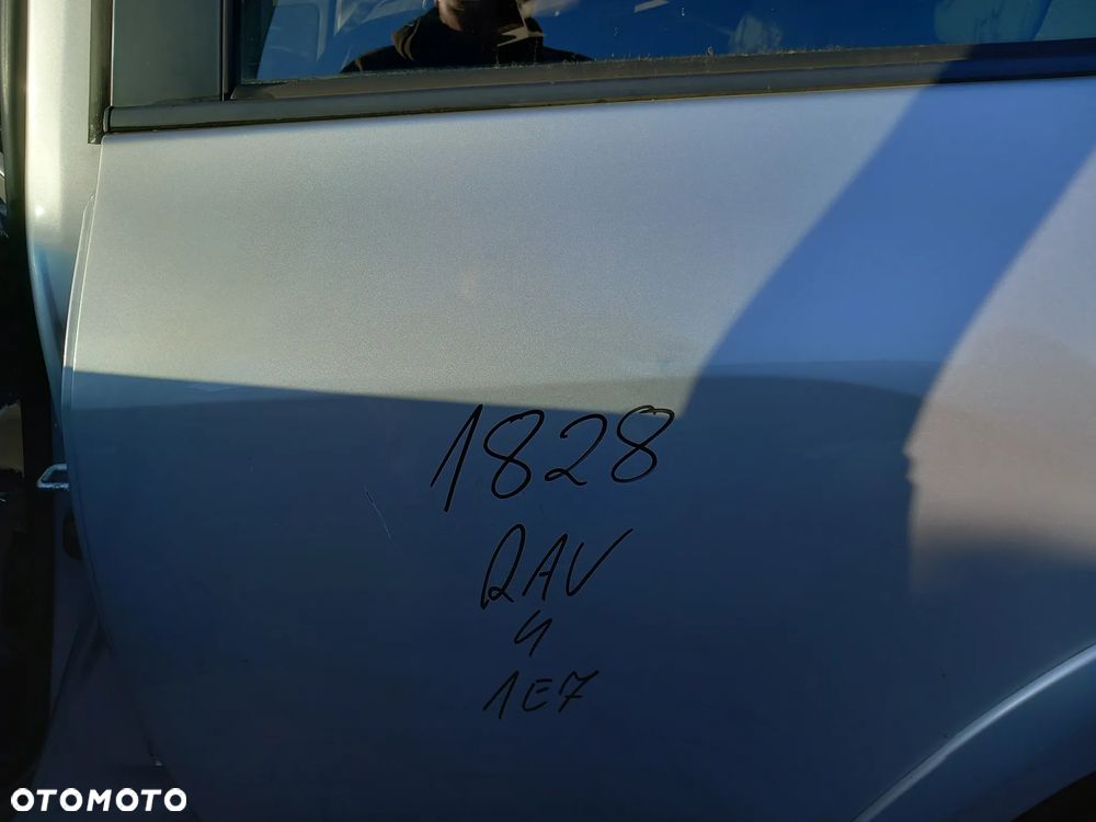 TOYOTA RAV4 III DRZWI LEWE TYLNE LEWY TYŁ KOLOR: 1E7 - 3