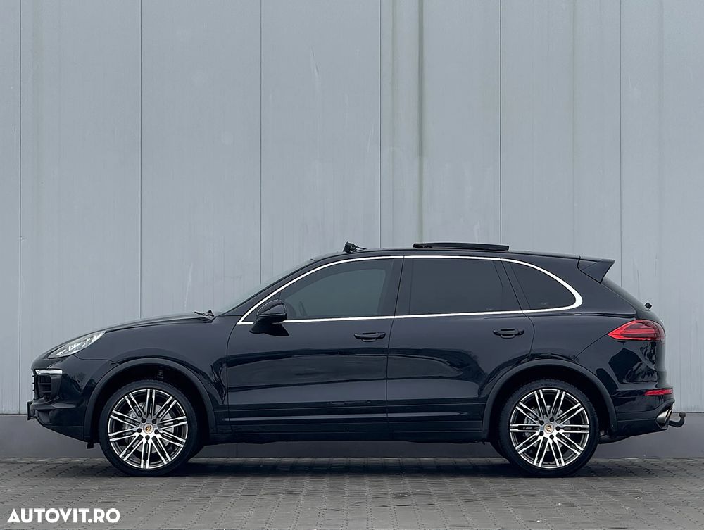 Porsche Cayenne S Platinum Edition - 4
