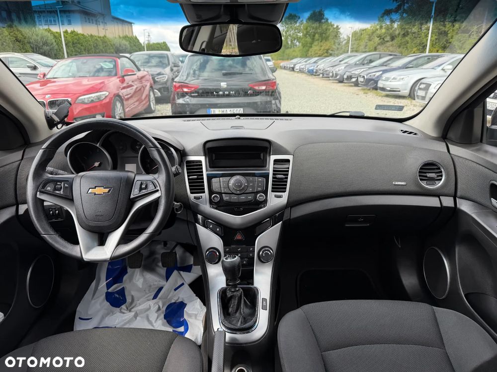 Chevrolet Cruze 1.8 LT - 27