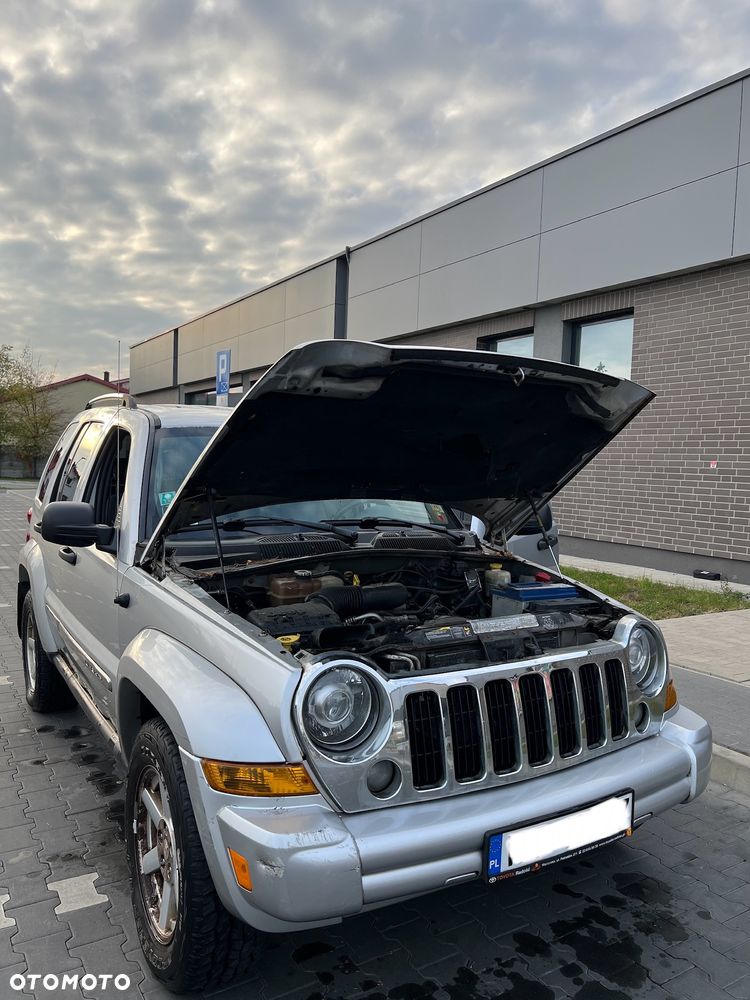 Jeep Liberty - 4