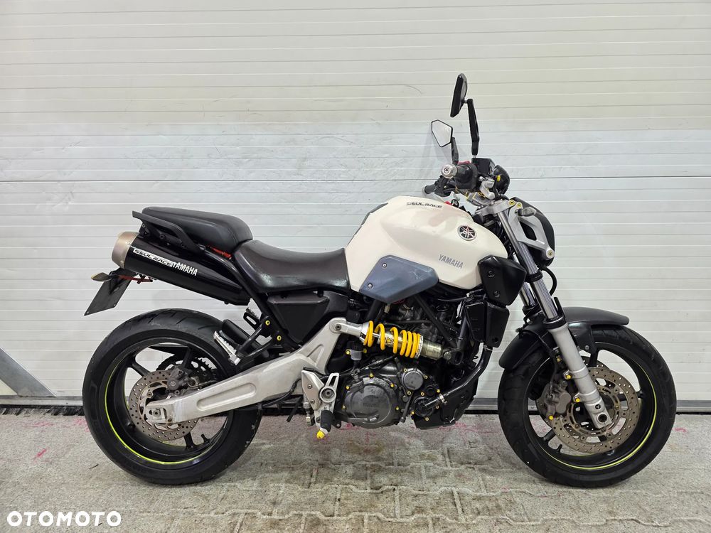 Yamaha MT - 7
