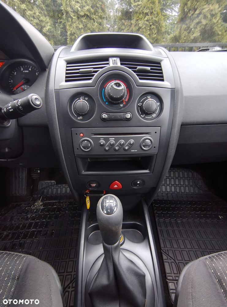Renault Megane 1.6 Confort Dynamique - 6