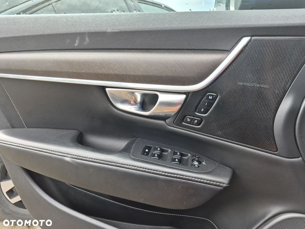 Volvo V90 D5 SCR AWD Momentum Pro - 8