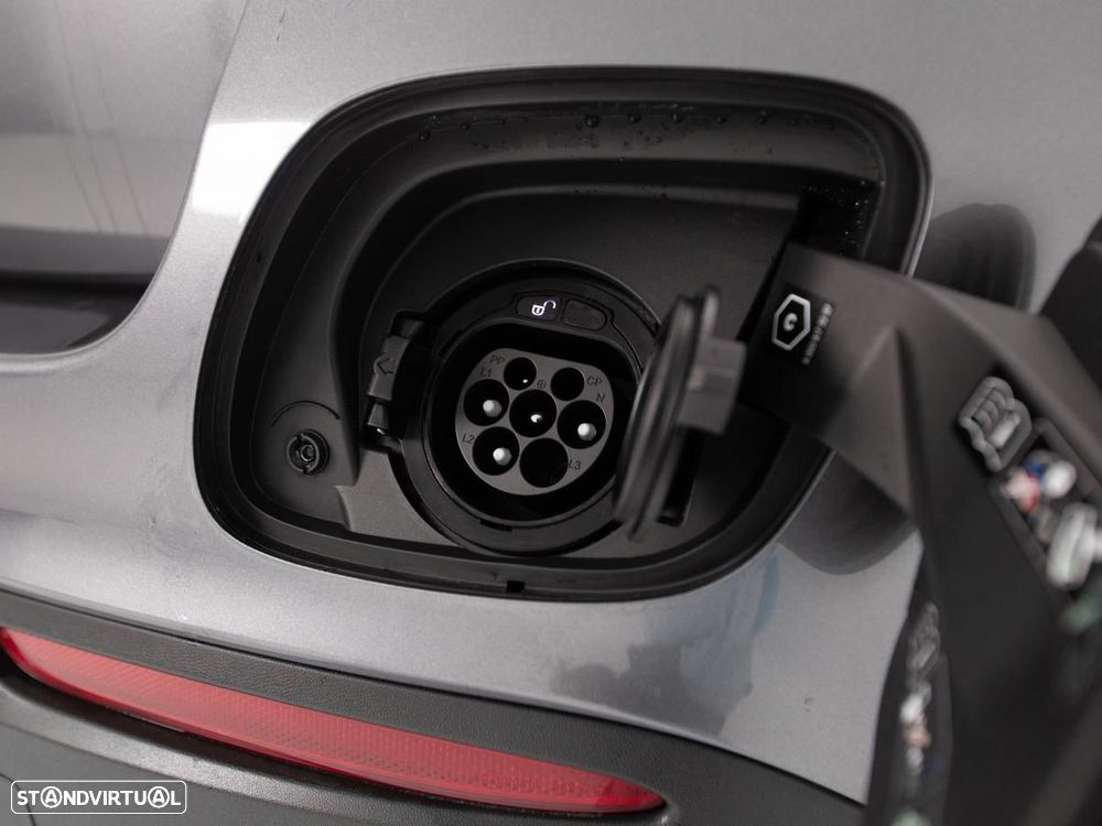 Mercedes-Benz GLC 300 de 4Matic 9G-TRONIC AMG Line - 16