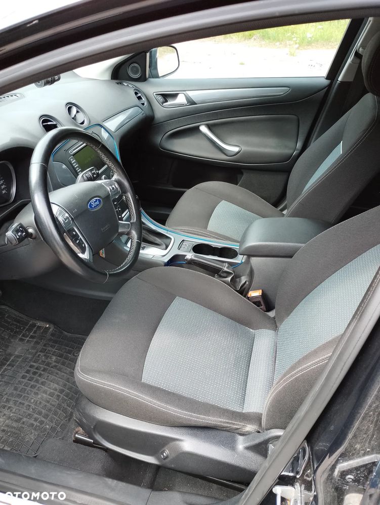 Ford Mondeo - 17