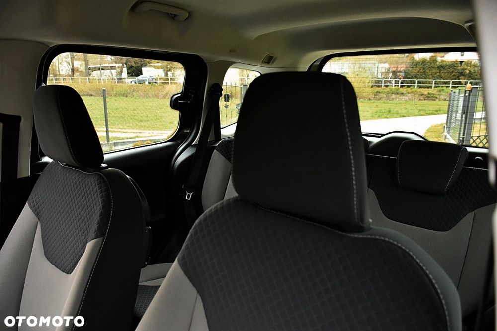 Ford Tourneo Courier 1.5 TDCi Trend - 28