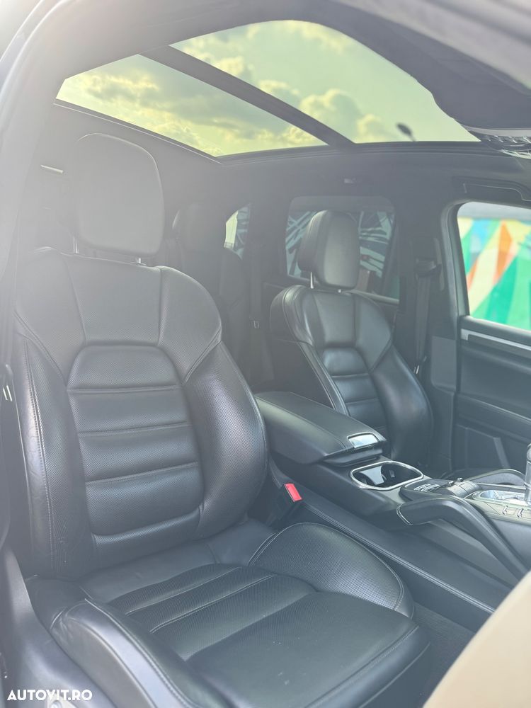 Porsche Cayenne - 11