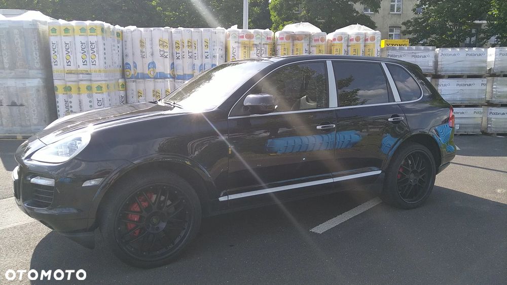 Porsche Cayenne Turbo - 19