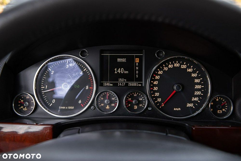 Volkswagen Touareg 3.0 V6 TDI DPF Automatik Individual - 30