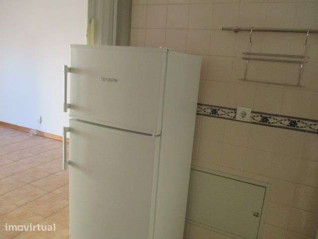 T1 + garagem Estrada da Beira - Grande imagem: 2/17
