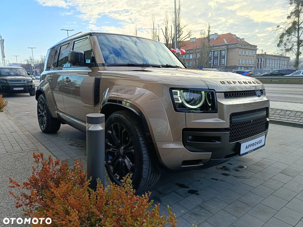 Land Rover Defender - 4
