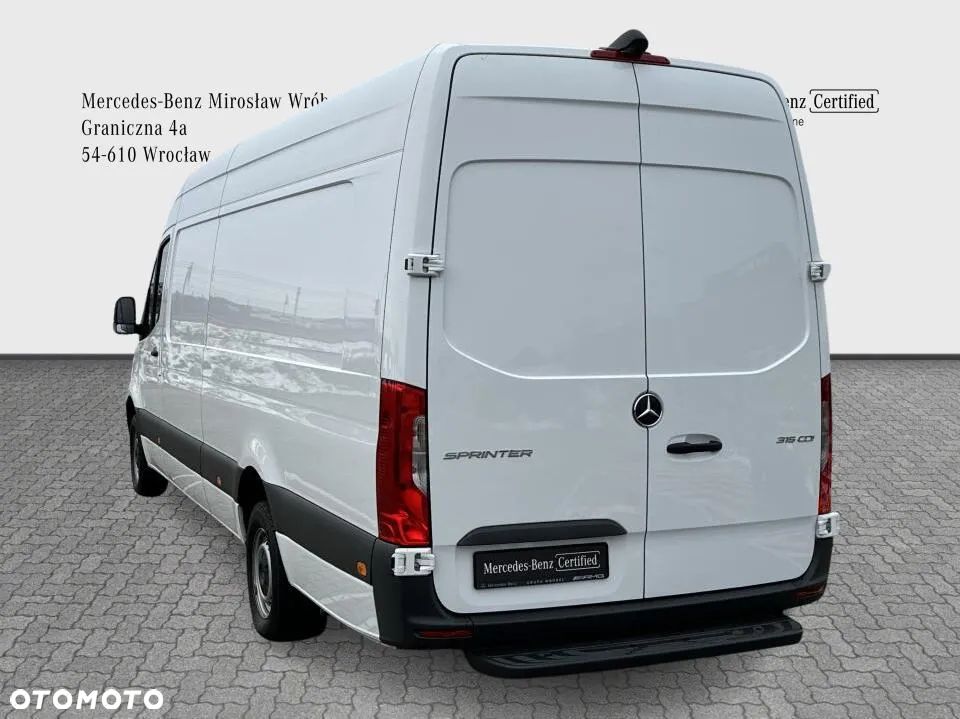 Mercedes-Benz Sprinter - 4