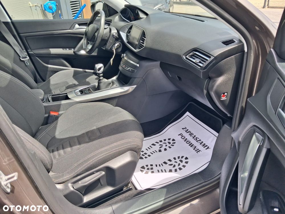 Peugeot 308 155 THP Allure - 17