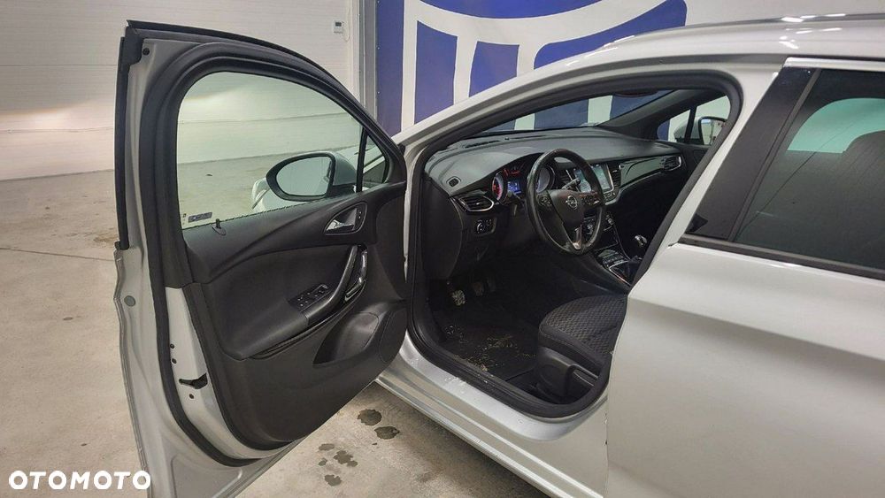 Opel Astra 1.6 CDTI Dynamic S&S - 11