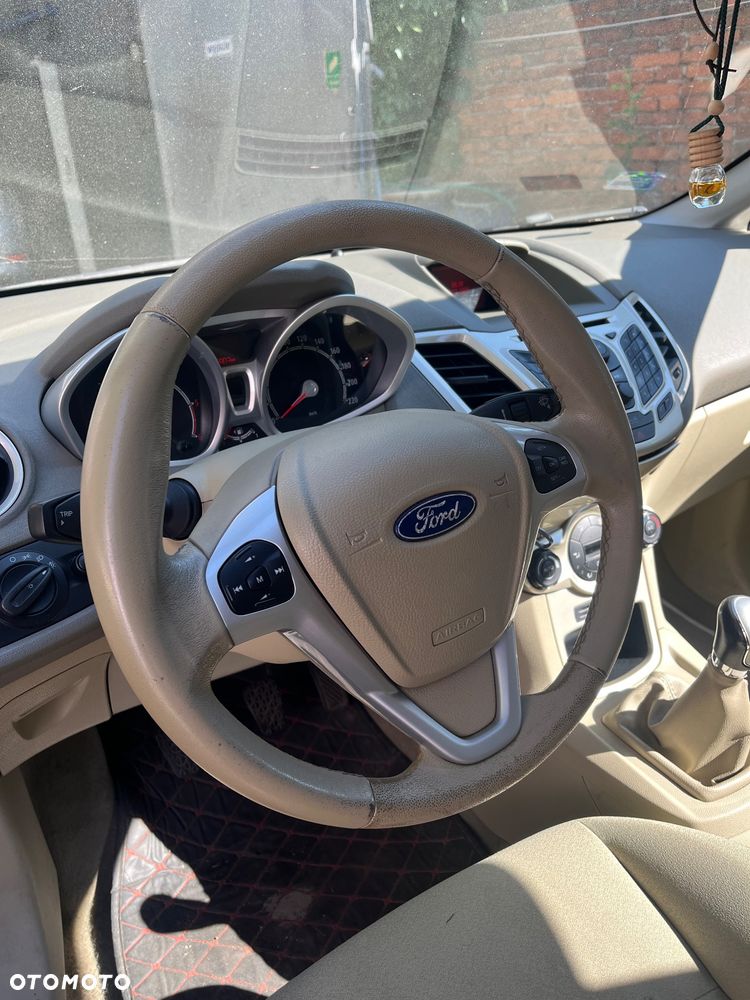 Ford Fiesta 1.4 TDCI - 16