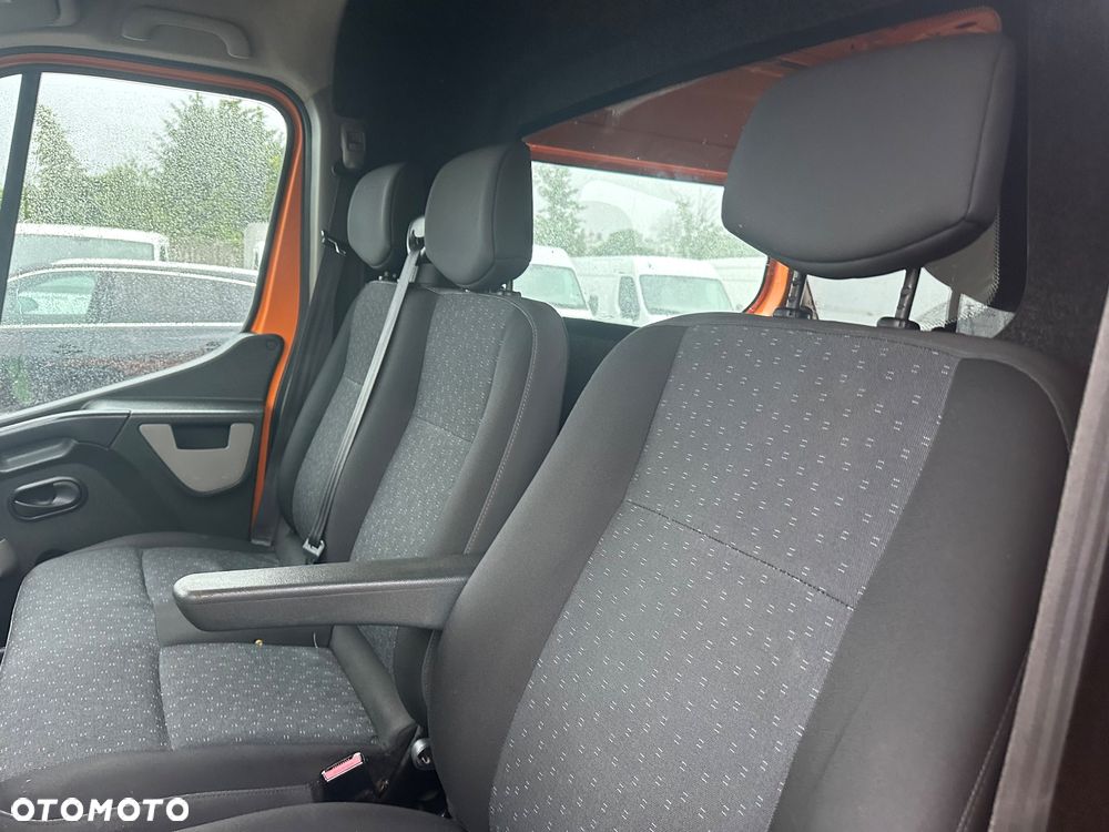 Renault Master 2,3 125ps 2013/14r L2H2 klima hak 2500kg - 28