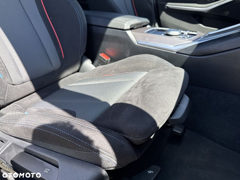 BMW Seria 3 320d xDrive mHEV M Sport - 28