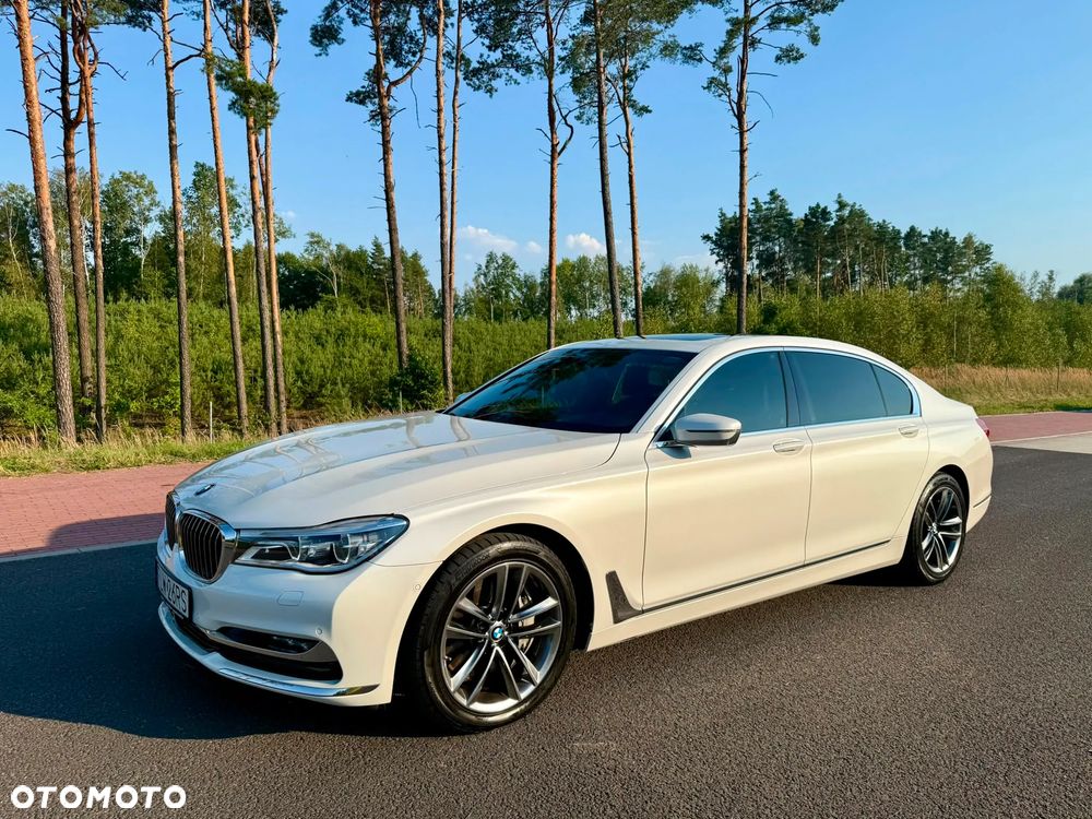 BMW Seria 7 750i xDrive - 3