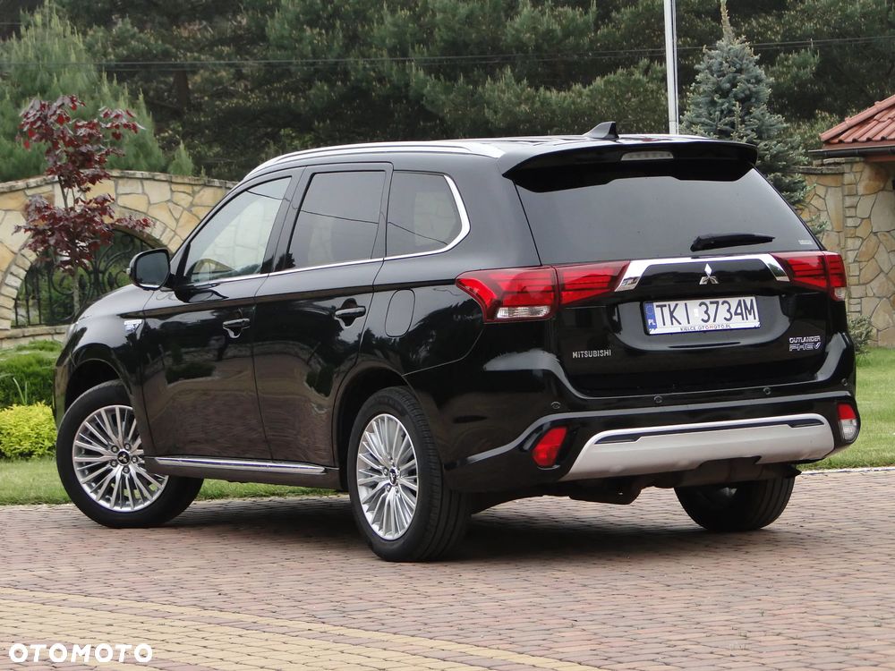 Mitsubishi Outlander Instyle + - 2