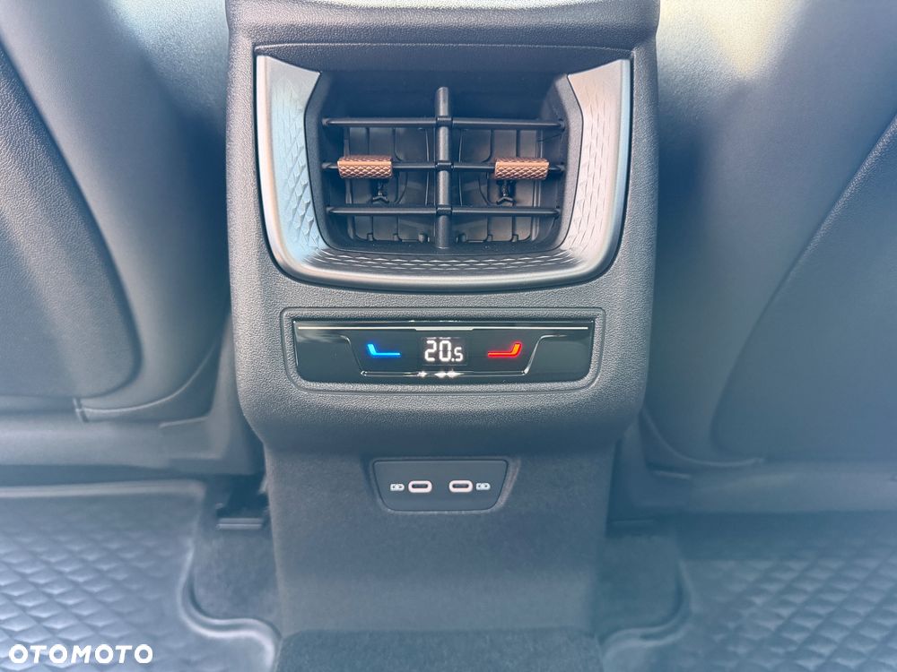 Cupra Terramar 1.5 eTSI mHEV Advantage Edition DSG - 18