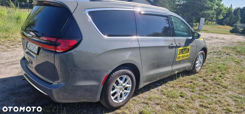 Chrysler Pacifica - 10