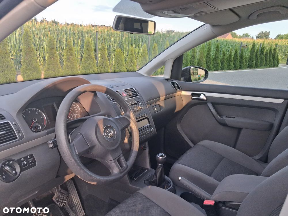 Volkswagen Touran - 13