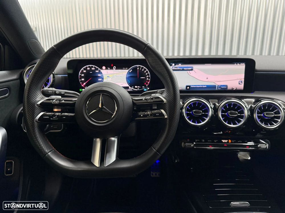 Mercedes-Benz A 250 e AMG Line - 8