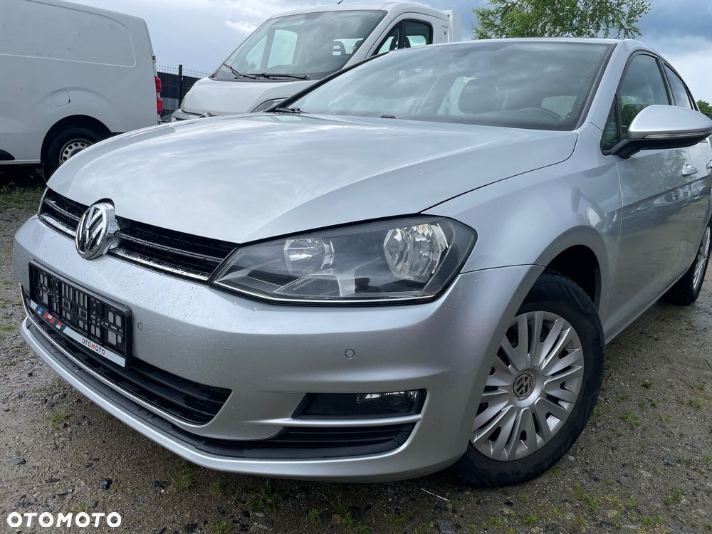 Volkswagen Golf - 5