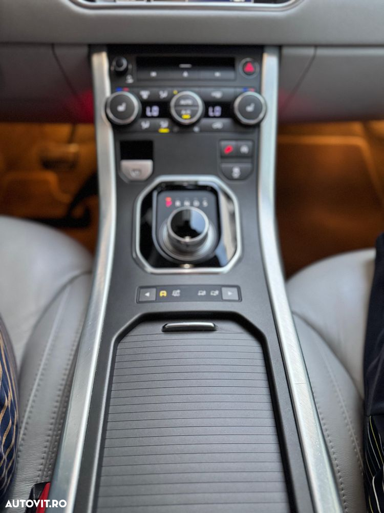 Land Rover Range Rover Evoque - 31