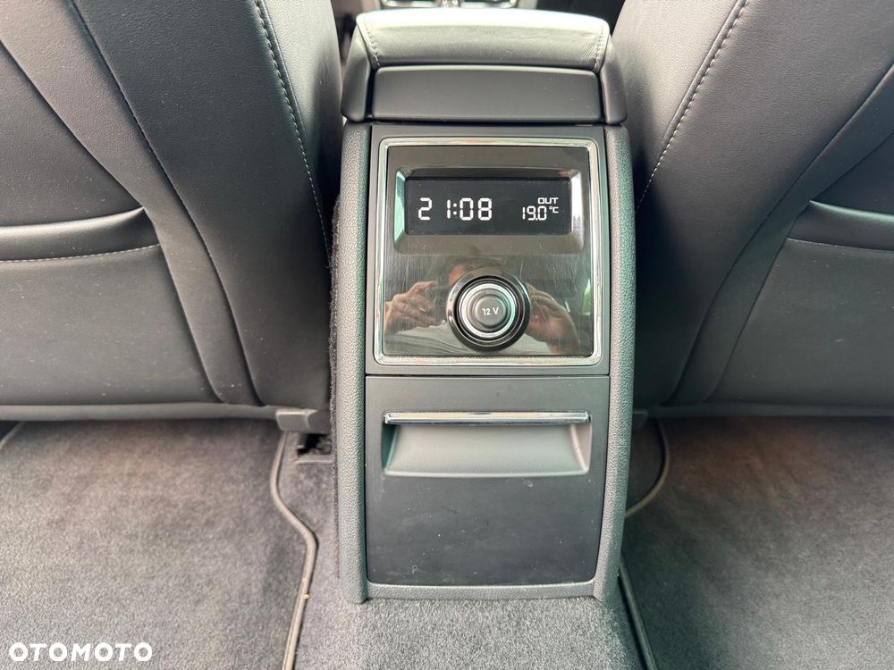 Skoda Superb 2.0 TDI Elegance DSG - 20