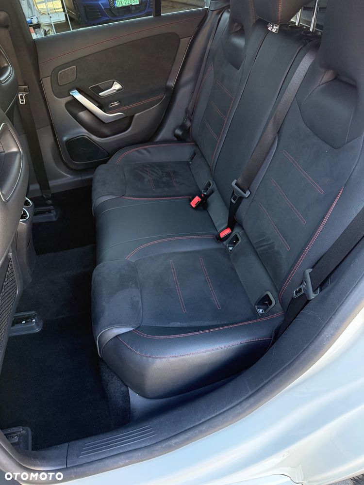 Mercedes-Benz CLA 200 AMG Line 7G-DCT - 15